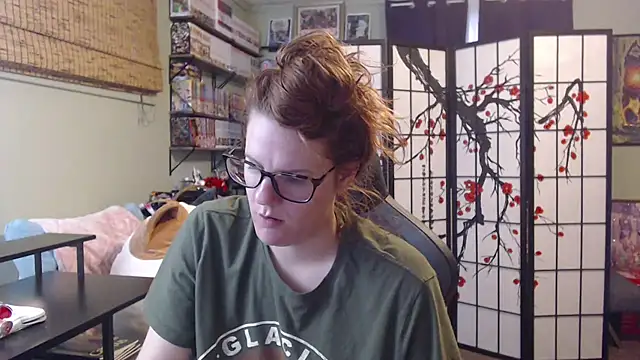 Sarahtineke online show from 3, 7, 2026