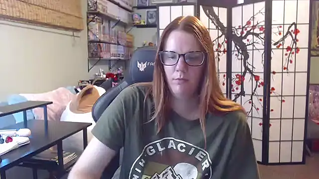 Sarahtineke online show from 11, 7, 2026