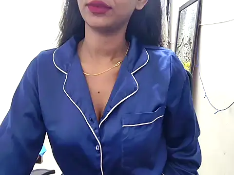Snapshot of tanvi-00 chatting on 6, 10, 2025 tanvi-00 online show from 6, 10, 2025