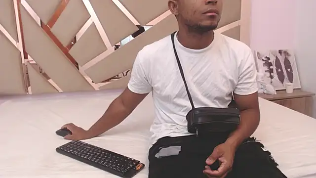 Snapshot of you_and_i9 chatting on 31, 10, 2025 you and i9 online show from 31, 10, 2025