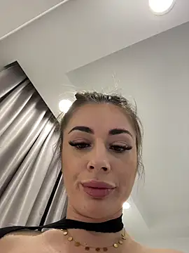 Snapshot of IsabellaEtthan chatting on 7, 2, 2026 IsabellaEtthan online show from 7, 2, 2026