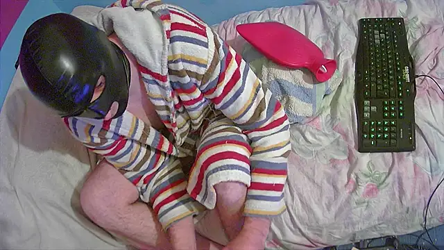 Snapshot of Markxen_cam chatting on 28, 10, 2025 Markxen cam online show from 28, 10, 2025