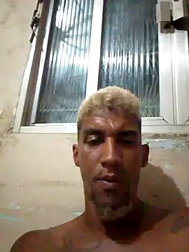 Snapshot of fieltoprj1 chatting on 2, 1, 2025 fieltoprj1 online show from 2, 1, 2025