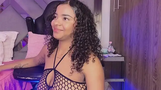 Snapshot of Iris_hott1 chatting on 14, 12, 2024 Iris hott1 online show from 14, 12, 2024