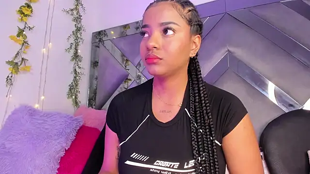 Snapshot of Iris_hott1 chatting on 15, 1, 2025 Iris hott1 online show from 15, 1, 2025