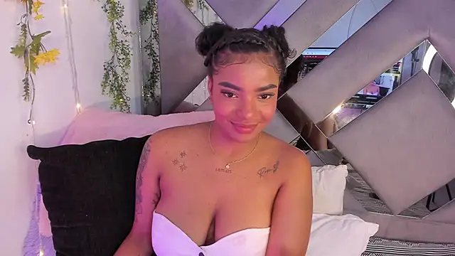 Snapshot of Iris_hott1 chatting on 16, 3, 2025 Iris hott1 online show from 16, 3, 2025