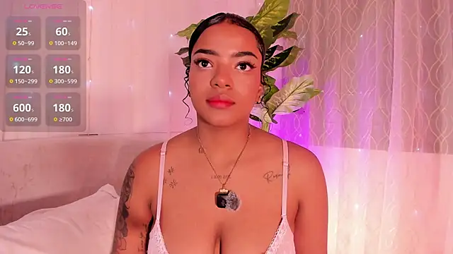 Snapshot of Iris_hott1 chatting on 15, 10, 2025 Iris hott1 online show from 15, 10, 2025
