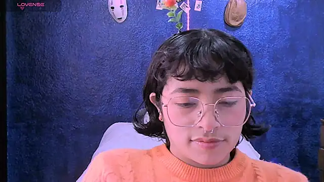 NinaYellow online show from 11, 12, 2024