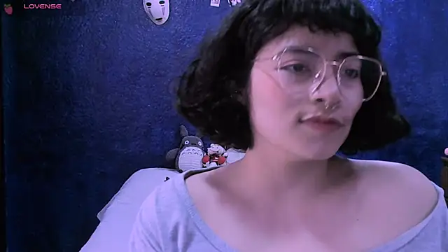 NinaYellow online show from 3, 1, 2025