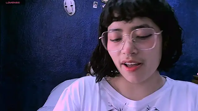 NinaYellow online show from 16, 1, 2025