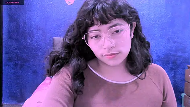 NinaYellow online show from 1, 10, 2025