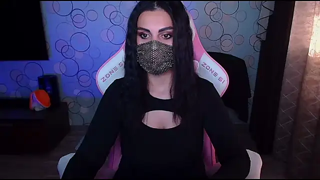 Snapshot of __Yasmina__ chatting on 3, 10, 2025   Yasmina   online show from 3, 10, 2025