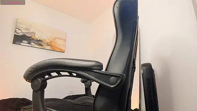 Snapshot of LucianSinclair chatting on 18, 12, 2024 LucianSinclair online show from 18, 12, 2024