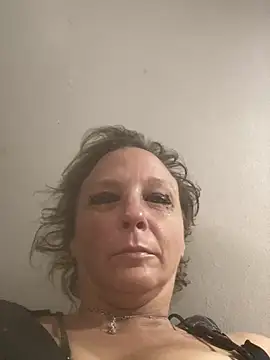 Snapshot of Everlyrose27 chatting on 11, 1, 2025 Everlyrose27 online show from 11, 1, 2025