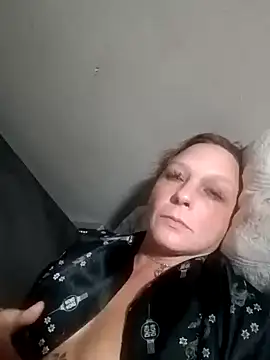 Snapshot of Everlyrose27 chatting on 18, 1, 2025 Everlyrose27 online show from 18, 1, 2025