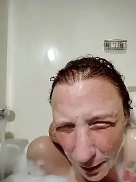 Snapshot of Everlyrose27 chatting on 9, 1, 2026 Everlyrose27 online show from 9, 1, 2026