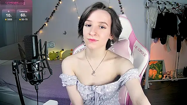 Snapshot of Violet_Veliya chatting on 24, 1, 2025 Violet Veliya online show from 24, 1, 2025