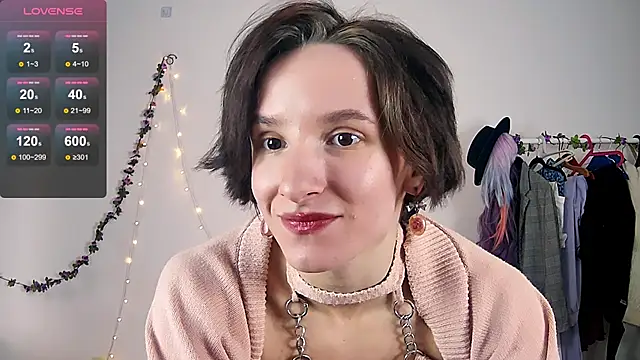 Snapshot of Violet_Veliya chatting on 19, 9, 2025 Violet Veliya online show from 19, 9, 2025