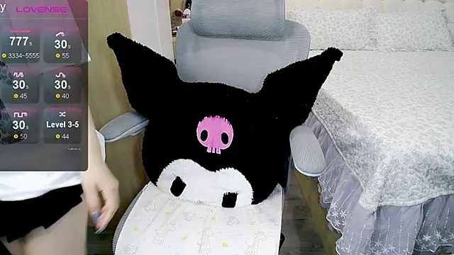  Viviann  online show from 3, 6, 2026