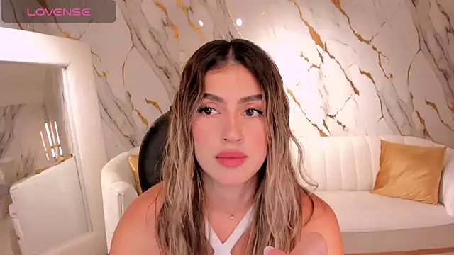 PaulinaSantos  online show from 5, 3, 2025