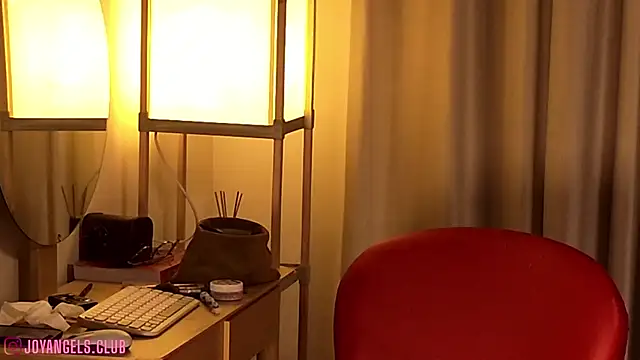 Snapshot of SophieCharm chatting on 4, 7, 2026 SophieCharm online show from 4, 7, 2026
