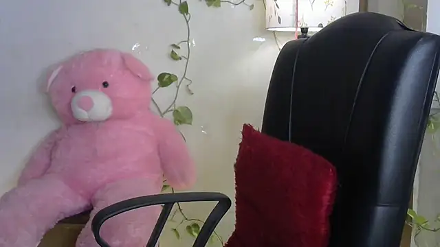 Black cat cutie online show from 18, 6, 2026