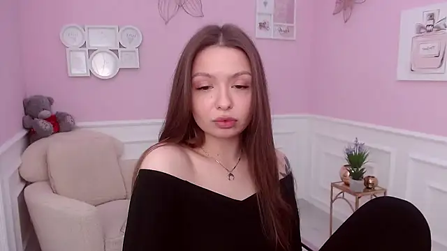 Snapshot of LucySkilar chatting on 3, 12, 2024 LucySkilar online show from 3, 12, 2024