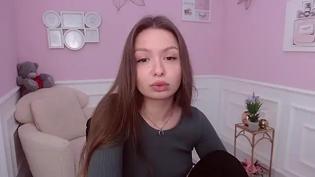 Snapshot of LucySkilar chatting on 5, 12, 2024 LucySkilar online show from 5, 12, 2024