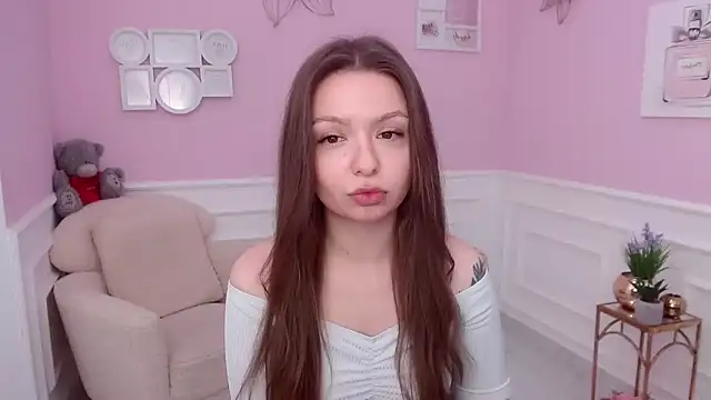 Snapshot of LucySkilar chatting on 22, 12, 2024 LucySkilar online show from 22, 12, 2024