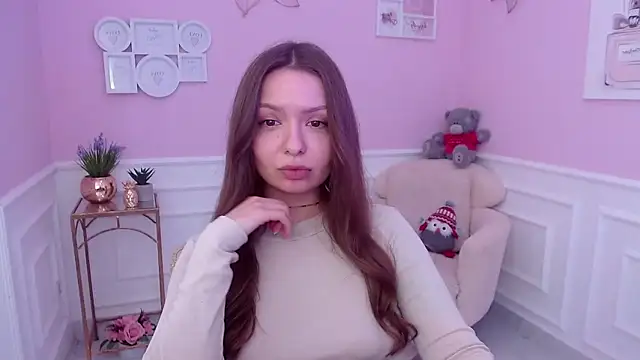 Snapshot of LucySkilar chatting on 2, 2, 2025 LucySkilar online show from 2, 2, 2025