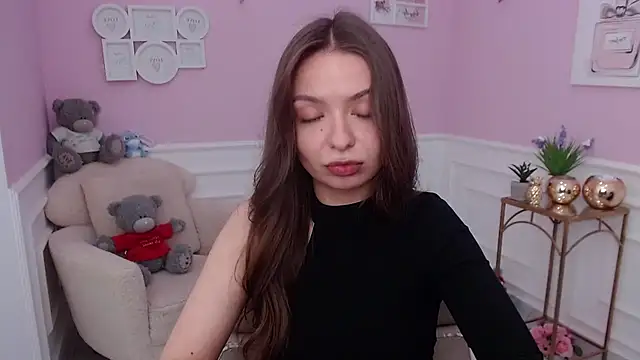 Snapshot of LucySkilar chatting on 9, 9, 2025 LucySkilar online show from 9, 9, 2025