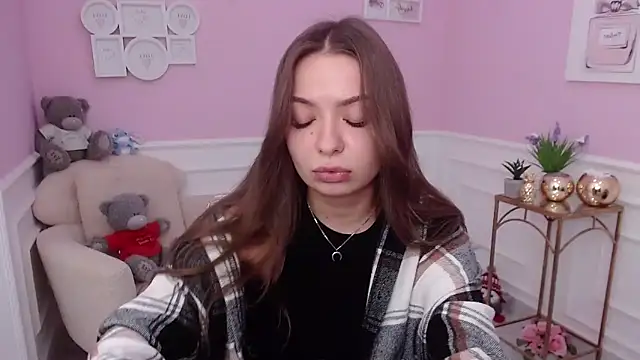 Snapshot of LucySkilar chatting on 14, 9, 2025 LucySkilar online show from 14, 9, 2025