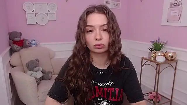 Snapshot of LucySkilar chatting on 30, 11, 2025 LucySkilar online show from 30, 11, 2025