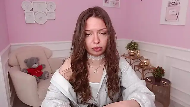 Snapshot of LucySkilar chatting on 14, 4, 2026 LucySkilar online show from 14, 4, 2026