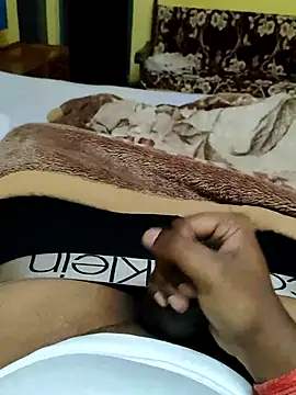 Snapshot of Brown_Munda047 chatting on 12, 12, 2024 Brown Munda047 online show from 12, 12, 2024