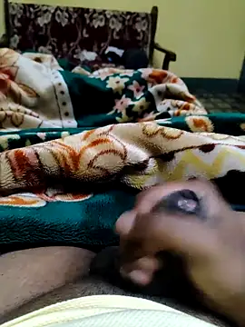 Snapshot of Brown_Munda047 chatting on 17, 12, 2025 Brown Munda047 online show from 17, 12, 2025