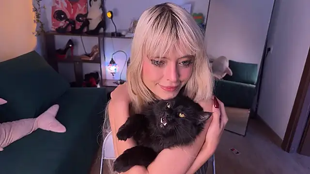 Snapshot of Eerectioneering chatting on 13, 9, 2025 Eerectioneering online show from 13, 9, 2025