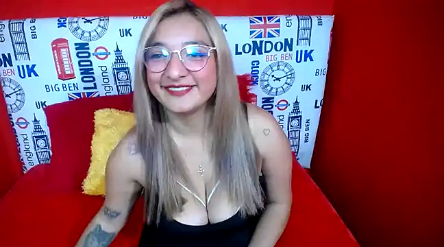 Snapshot of _sweetcarla chatting on 17, 1, 2025 sweetcarla online show from 17, 1, 2025