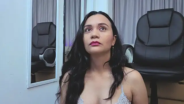 Snapshot of mariiana_murillo01 chatting on 21, 6, 2026 mariiana murillo01 online show from 21, 6, 2026