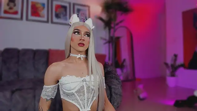 Taylor  foxxx online show from 19, 11, 2025