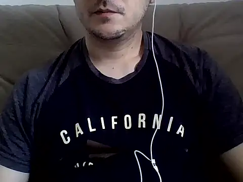 Snapshot of ShiitakeBR chatting on 9, 12, 2024 ShiitakeBR online show from 9, 12, 2024