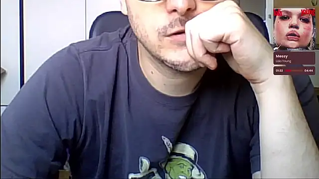 Snapshot of ShiitakeBR chatting on 9, 9, 2025 ShiitakeBR online show from 9, 9, 2025