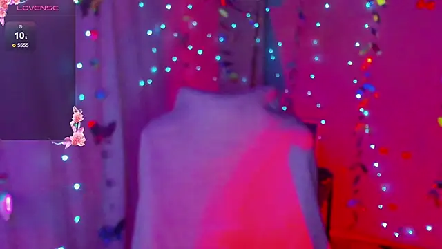 Snapshot of Sweet_me_ chatting on 24, 6, 2026 Sweet me online show from 24, 6, 2026