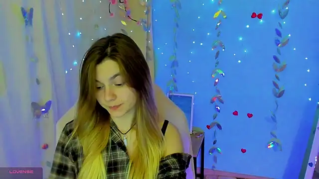 Snapshot of Sweet_me_ chatting on 10, 7, 2026 Sweet me online show from 10, 7, 2026