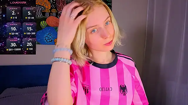 Crayzy Luv online show from 24, 3, 2026