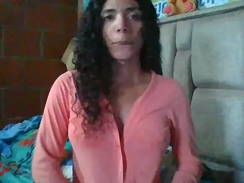 Snapshot of Nadia_Monroe chatting on 6, 5, 2026 Nadia Monroe online show from 6, 5, 2026