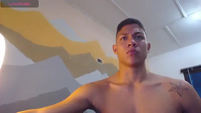 Snapshot of aalan_foxter chatting on 12, 1, 2025 aalan foxter online show from 12, 1, 2025