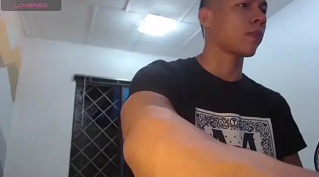 Snapshot of aalan_foxter chatting on 29, 1, 2025 aalan foxter online show from 29, 1, 2025