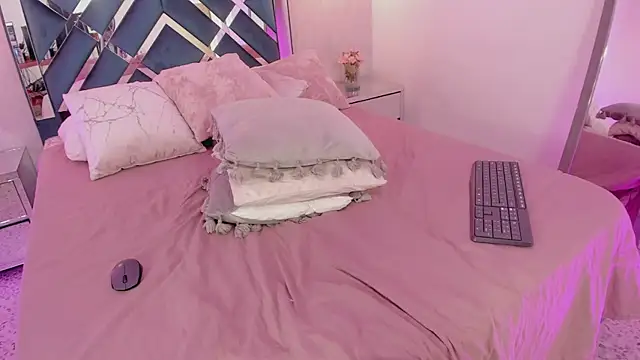 Miakhalifa 7 online show from 15, 3, 2025