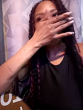 Snapshot of Dominik_girl chatting on 28, 2, 2025 Dominik girl online show from 28, 2, 2025